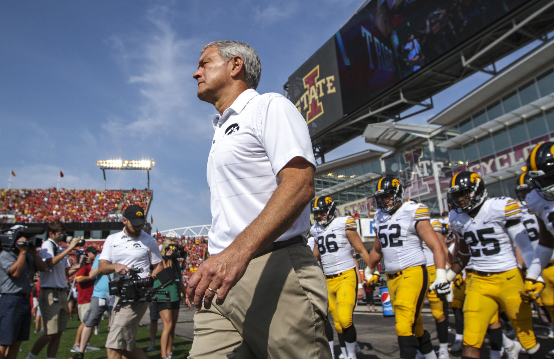 090917-HAWKEYE-FOOTBALL-007